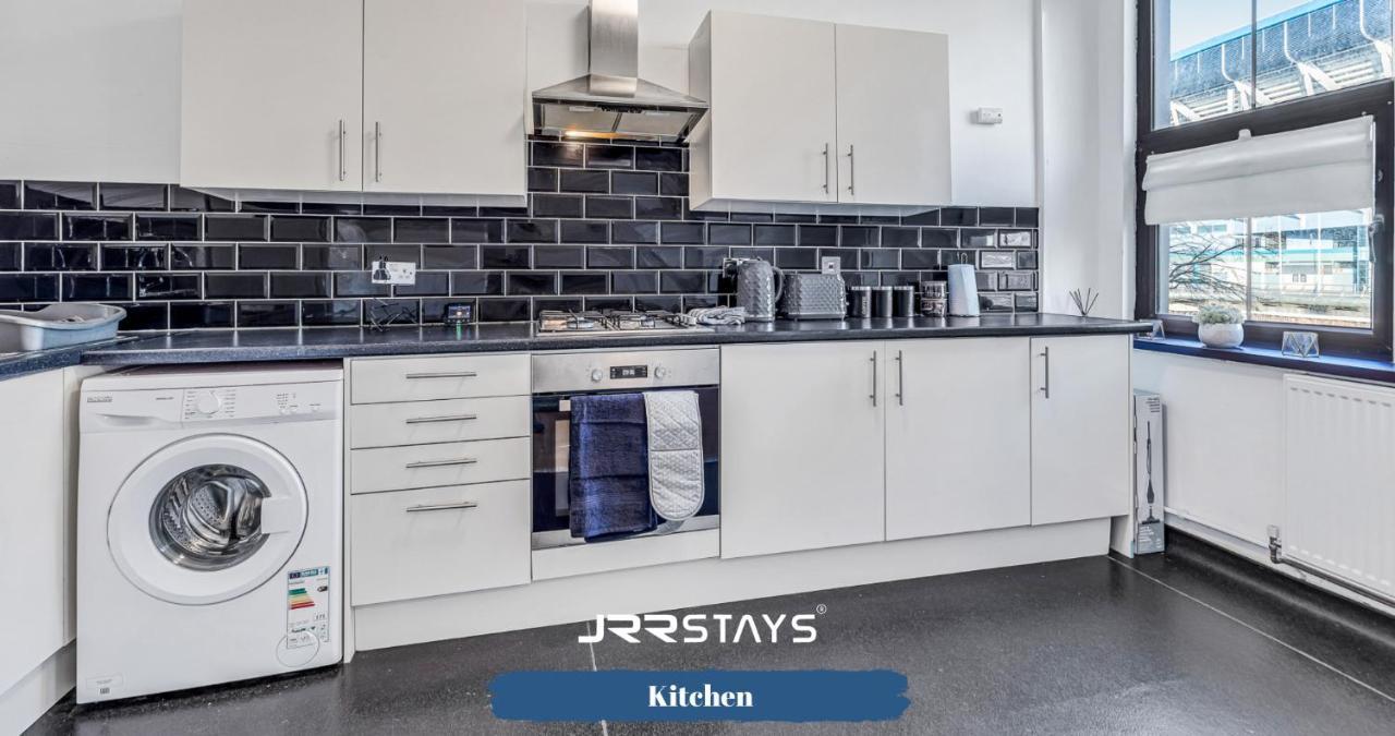 Cardiff Stylish 2 Bedroom Sleeps 6 Wi-Fi - Jrr Stays Екстер'єр фото